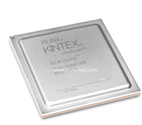 원래 프로그램 가능한 IC 칩 / XCS30-4TQG144C 스파르타 사람 XL FPGA 가족들 로에스