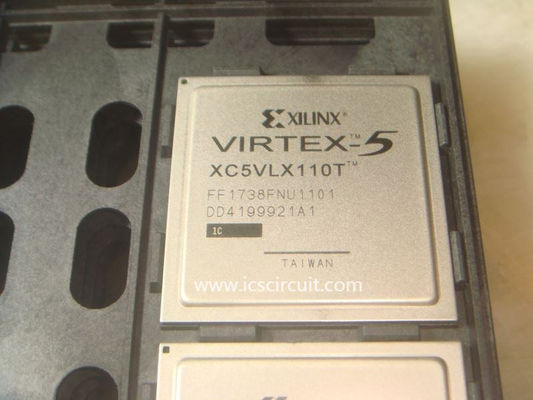 원래 프로그램 가능한 IC 칩 / XCS30-4TQG144C 스파르타 사람 XL FPGA 가족들 로에스
